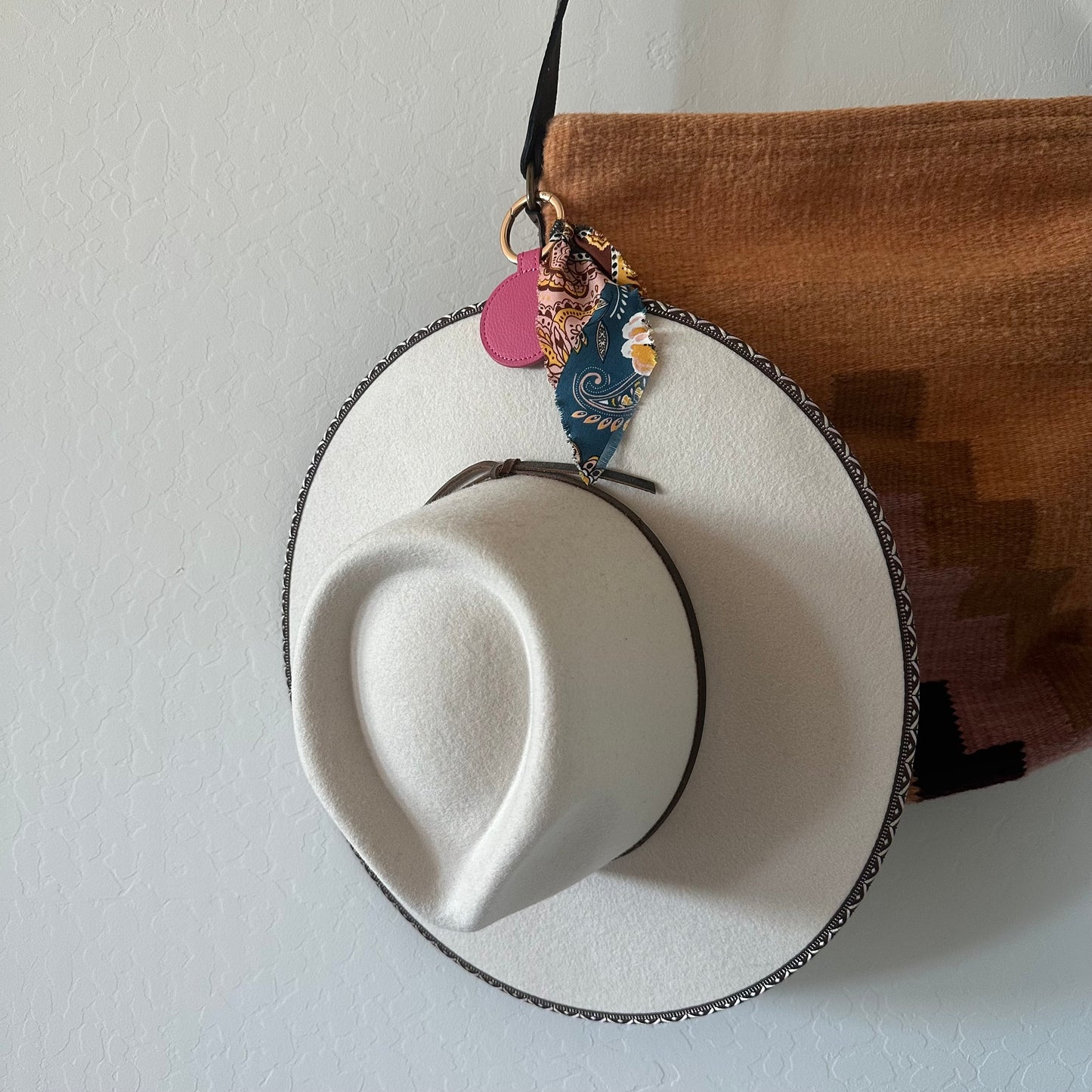 Brown ✦ Hat Holders ✦