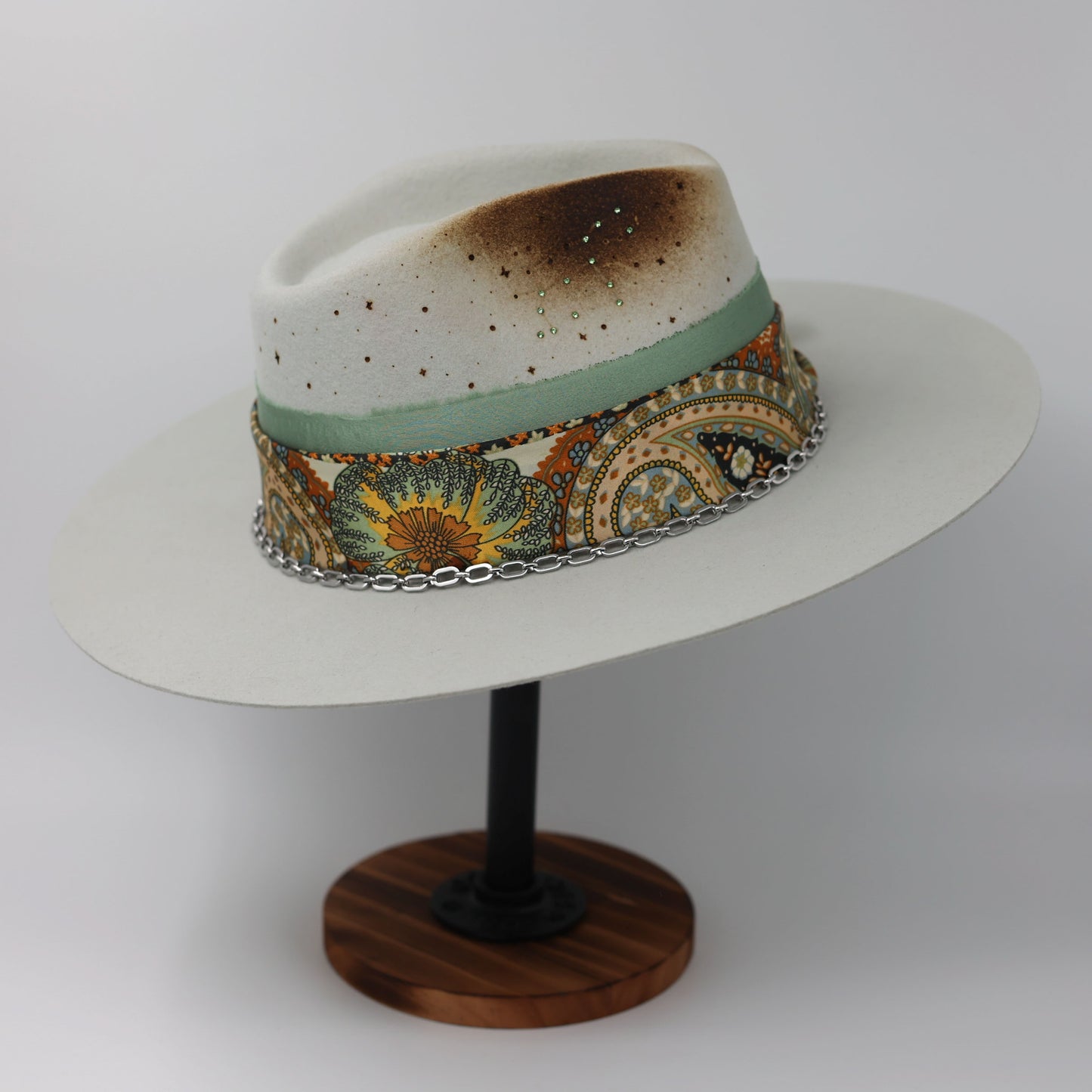 Handmade Leo peridot birthstone hat. A meaningful zodiac gift with western, one-of-a-kind style.