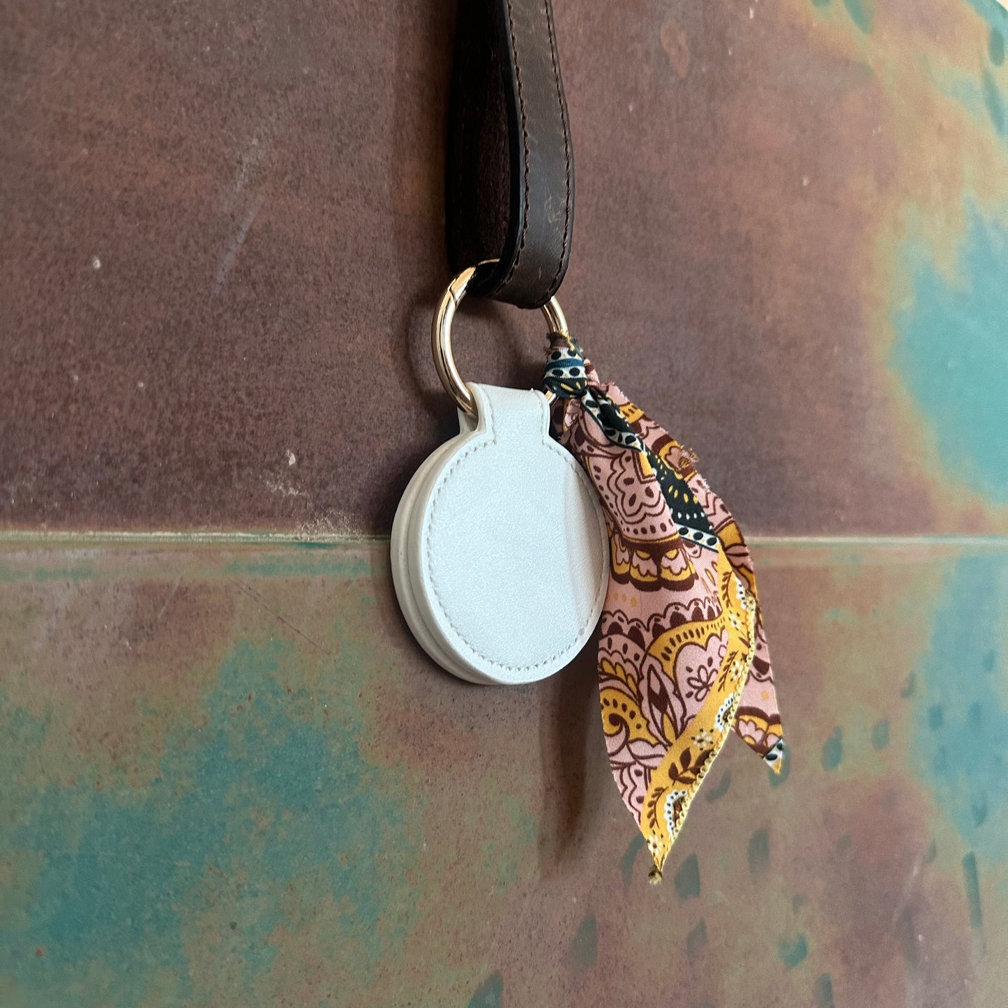 White ✦ Hat Holders ✦