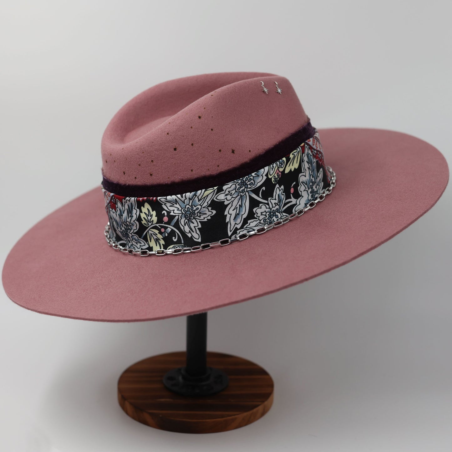 Handmade Aquarius amethyst birthstone hat. A meaningful zodiac gift with western, one-of-a-kind style.