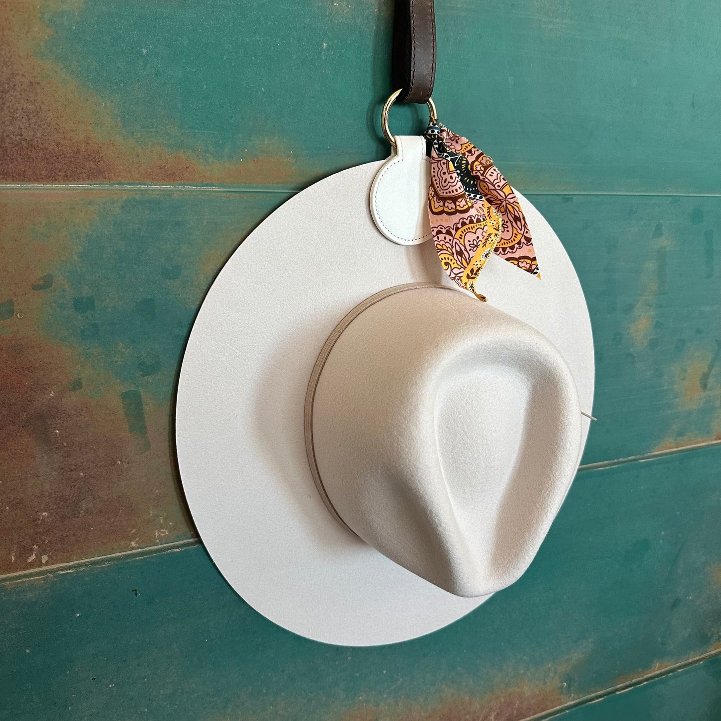 White ✦ Hat Holders ✦